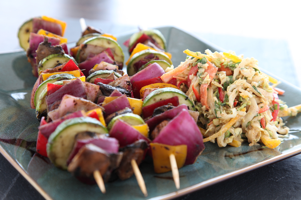 Dehydrated vegetable kebabs with asian slaw